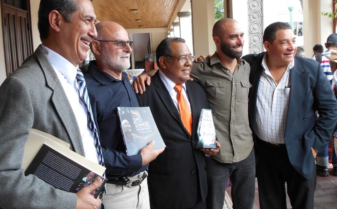 Presentación del libro y la exposición Descartados en el CCCL de San Salvador
