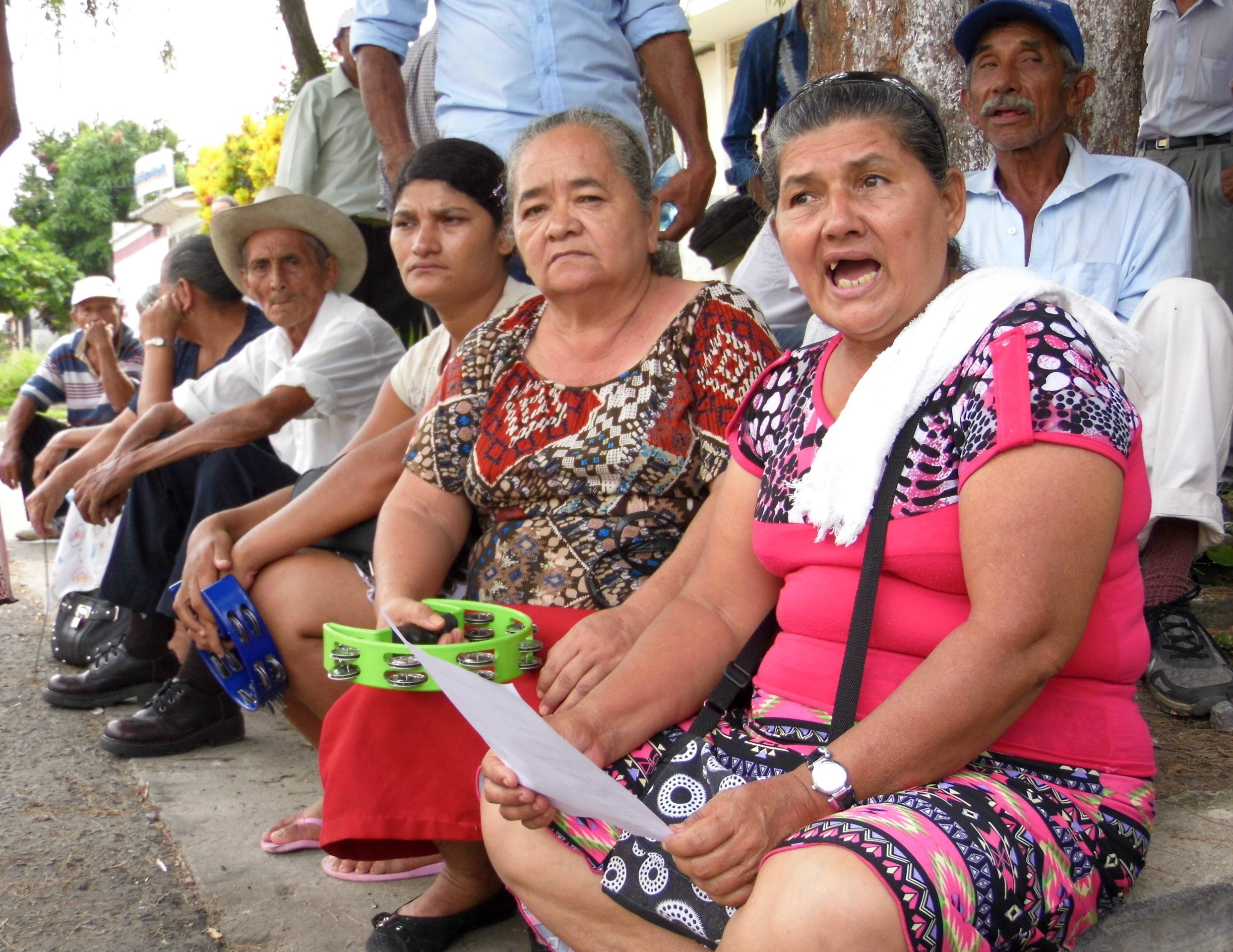 Más allá de la caridad: por qué la ayuda puntual no cambia la vida de nadie
