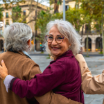 Cataluña envejece, pero no todas las personas mayores envejecen igual, revela un nuevo informe